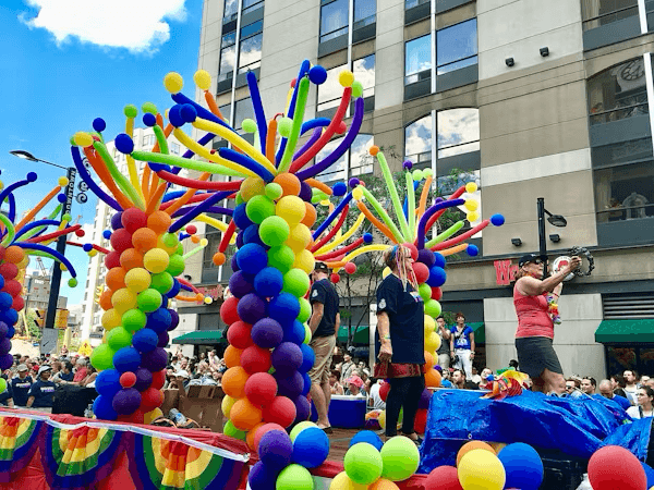Parades Art 2