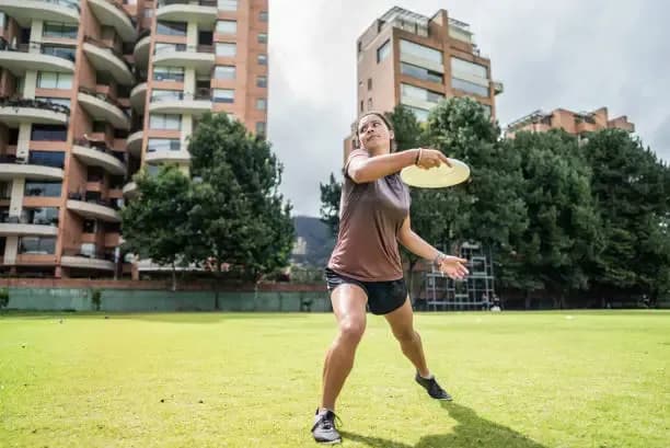 ultimate frisbee players