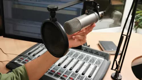 sports radio mic